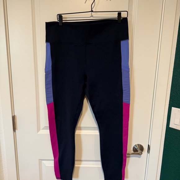 On-The-Go PowerHold® High-Waisted Leggings Size: XXL-1X / Regular -Navy - Picture 4 of 6
